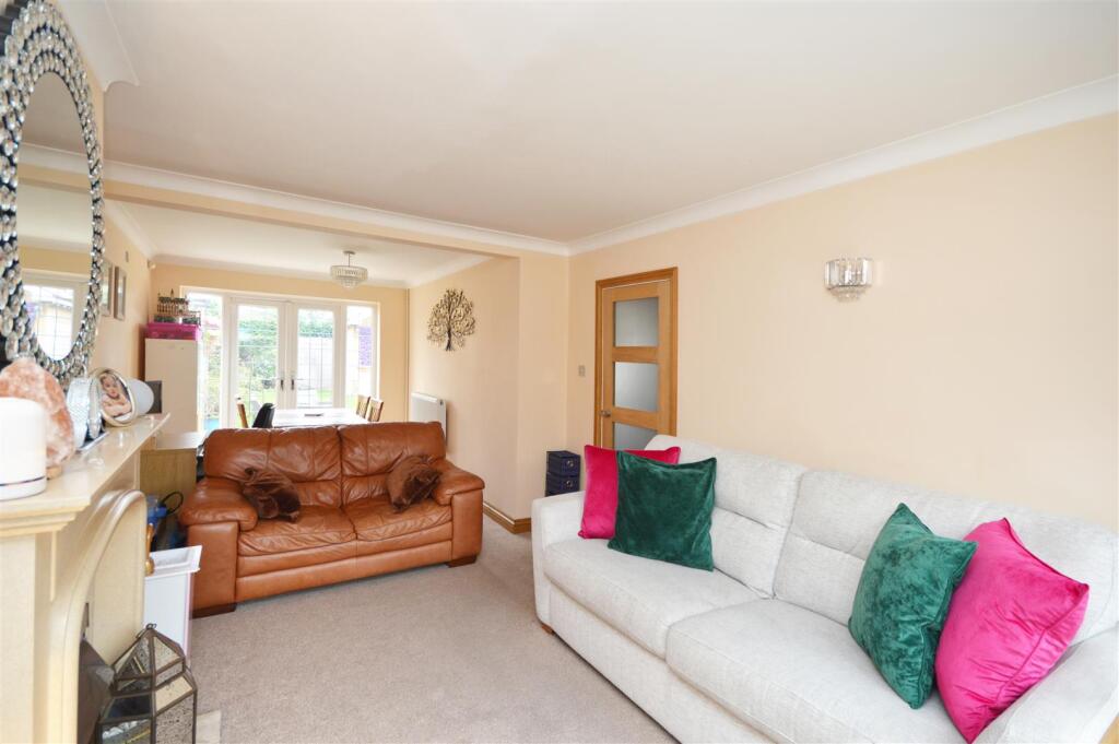 Sitting / Dining Room