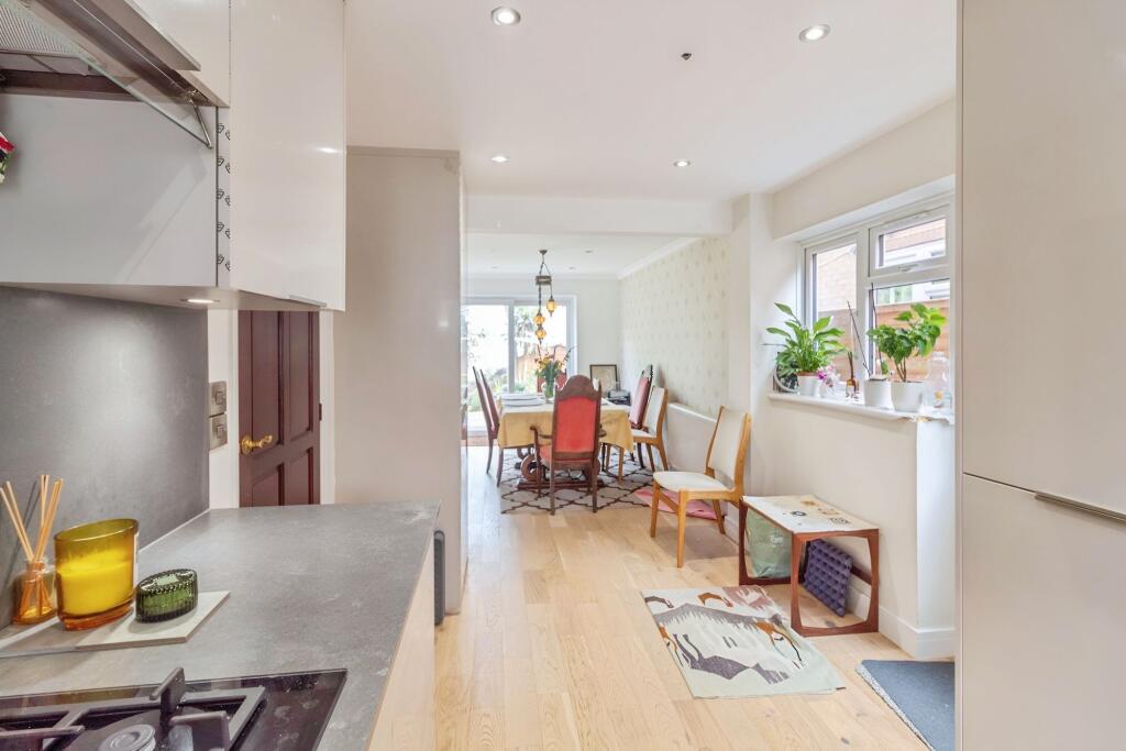 Kitchen/Breakfast Room