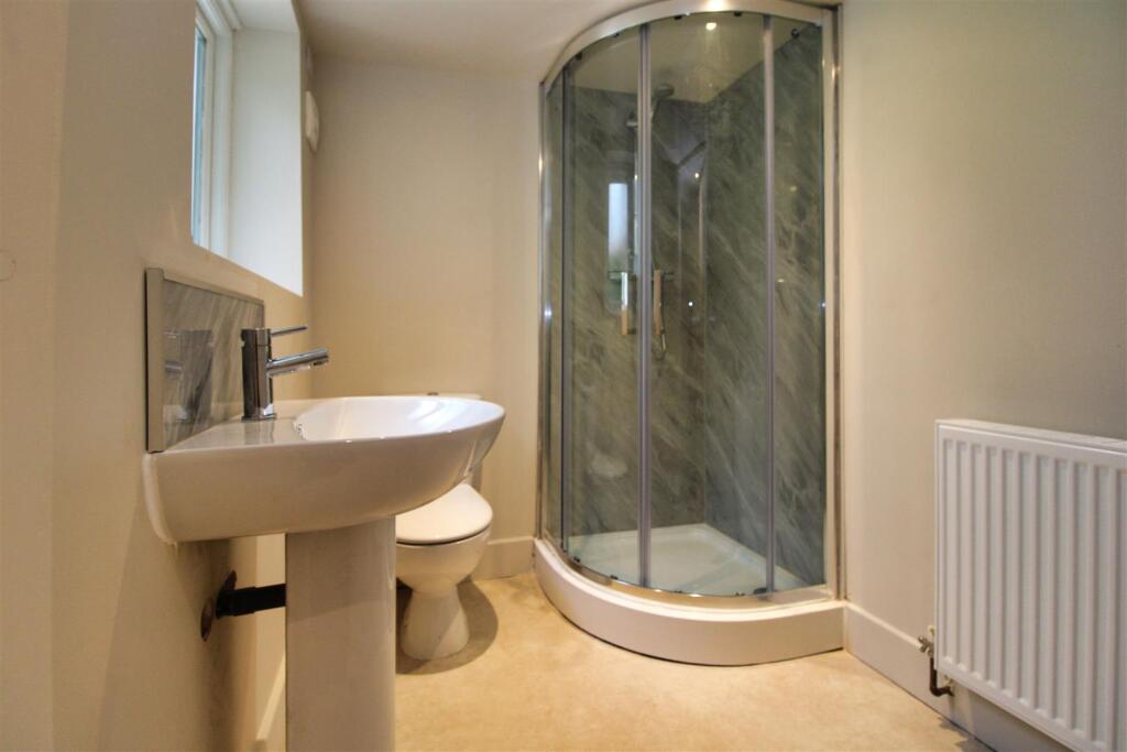 Shower Room.jpg