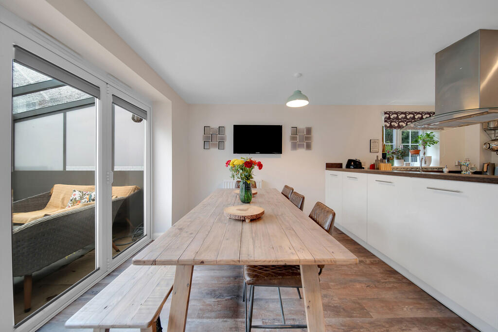 73 Ribbans Park R...