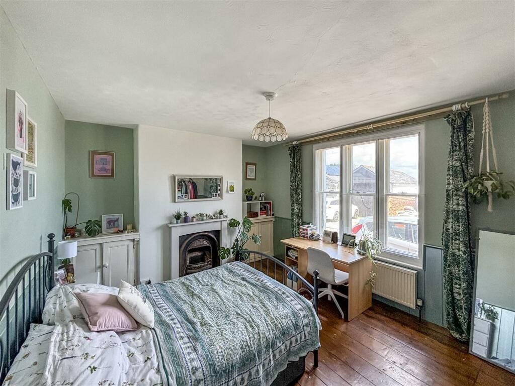 Bedroom - 2nd Reception.jpg