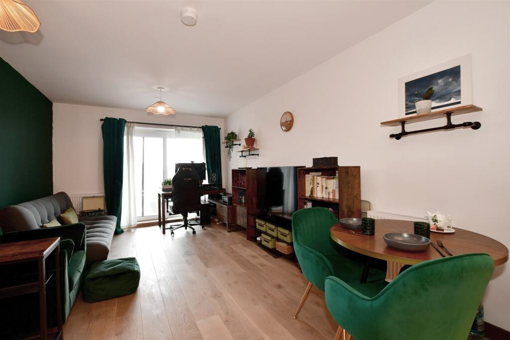 Kitchen/Lounge/ Diner