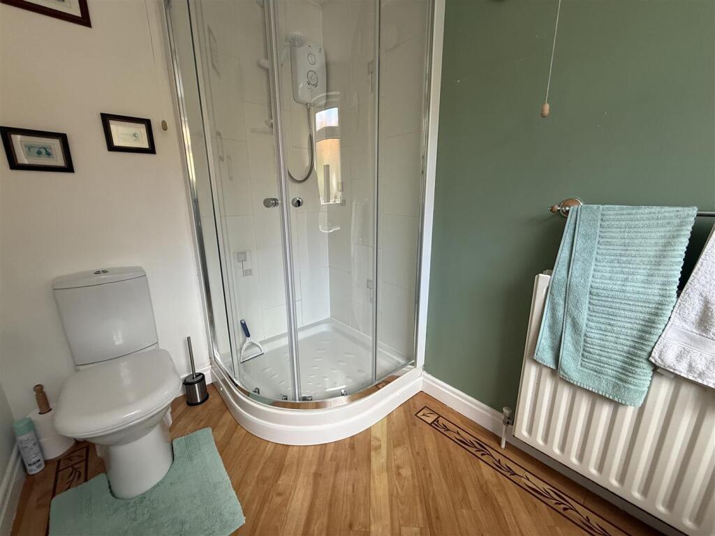 SHOWER ROOM/WC