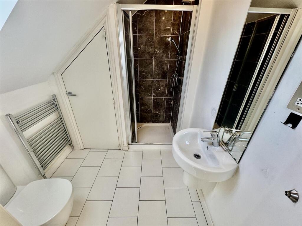 Ensuite Shower Room