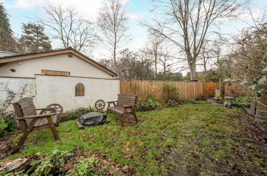 1374779-5-693c113...