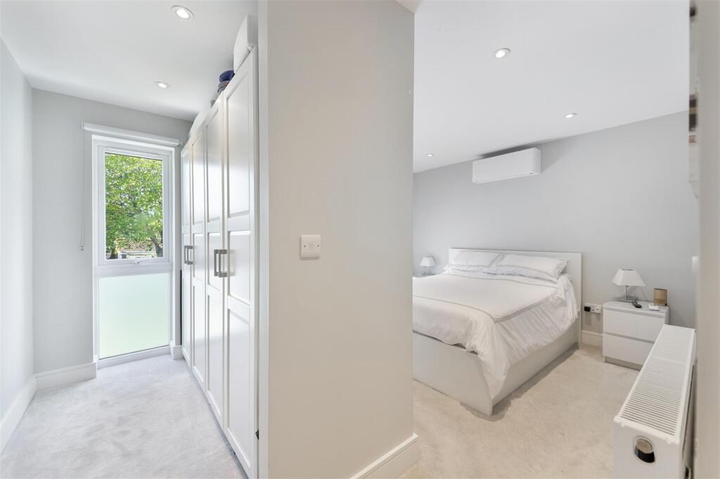 DEANS CLOSE,18-61.jpg