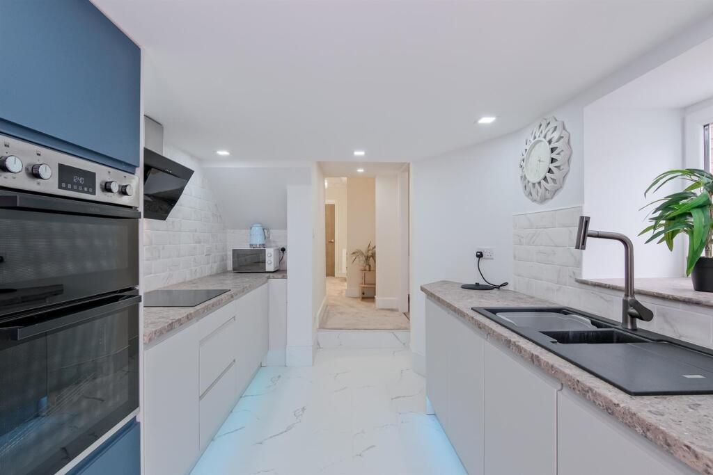 017-23 East Academy Street Wishaw, ML2 8BG.jpg