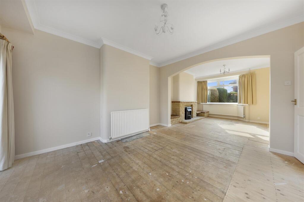 Dining Room2.jpg