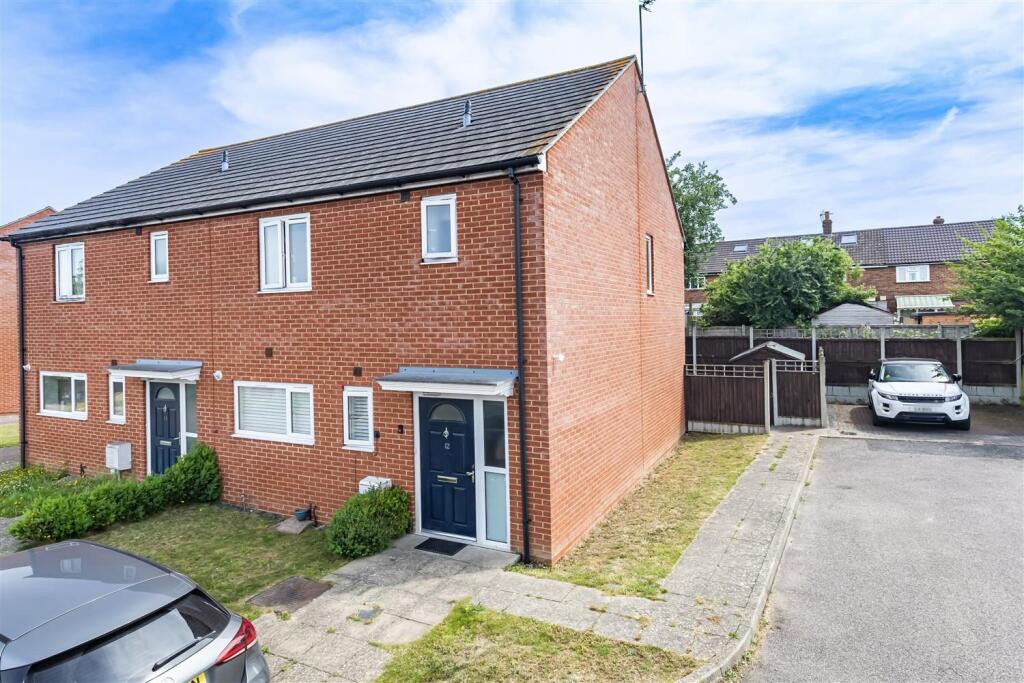 12 Barkers Way   (19).jpg