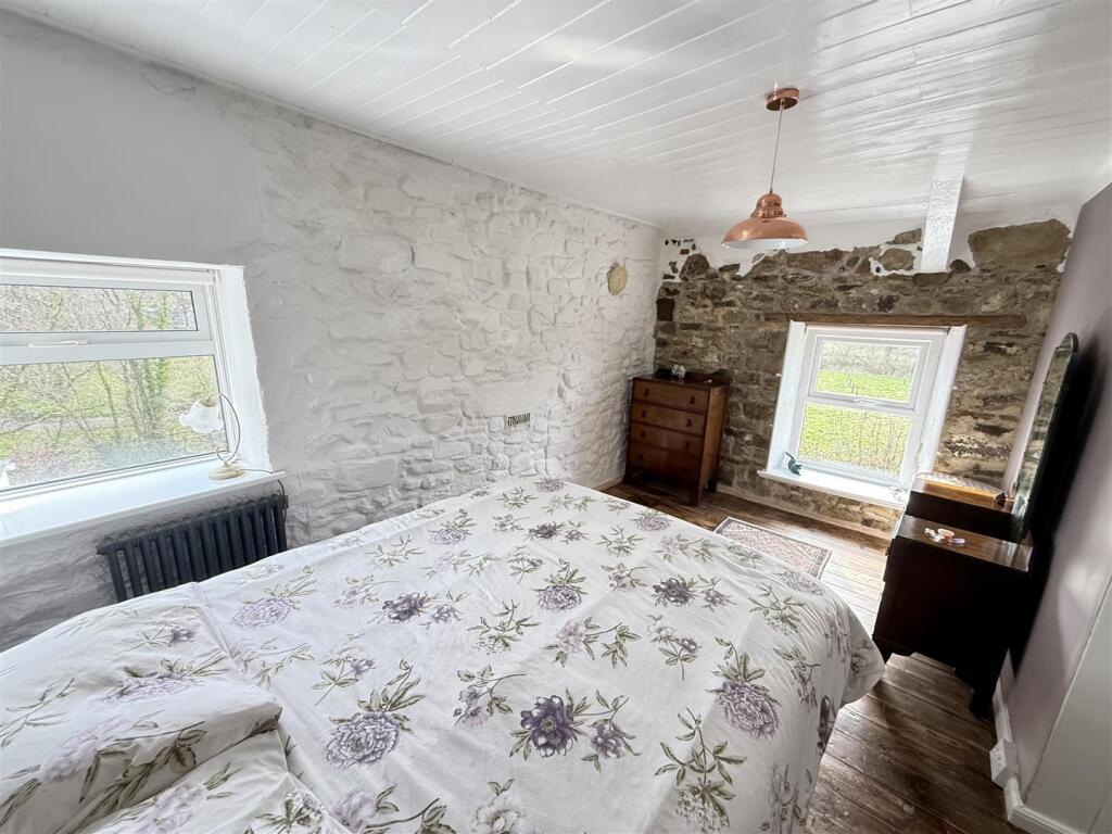 FRONT BEDROOM 1