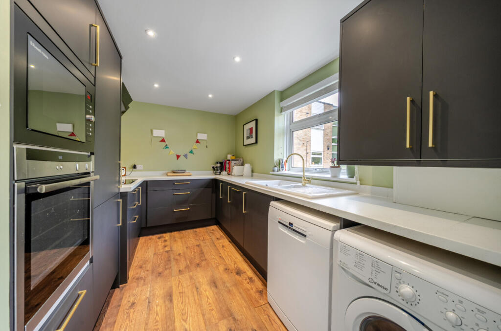 1304623-12-6846a2...