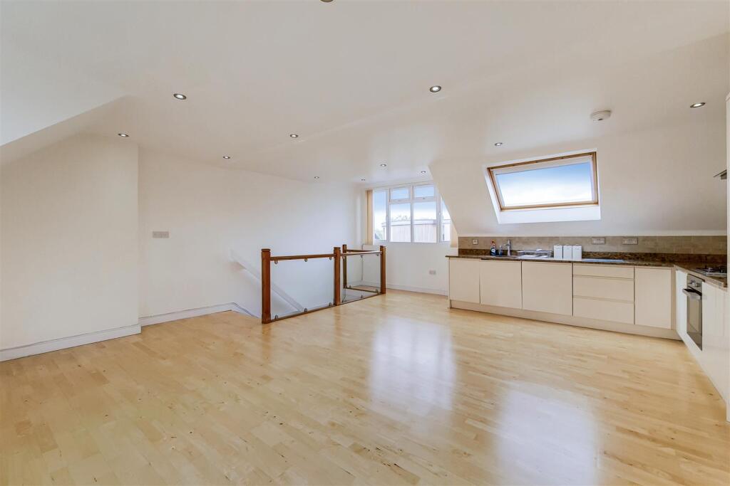 9_Kitchen-Reception-2.jpg