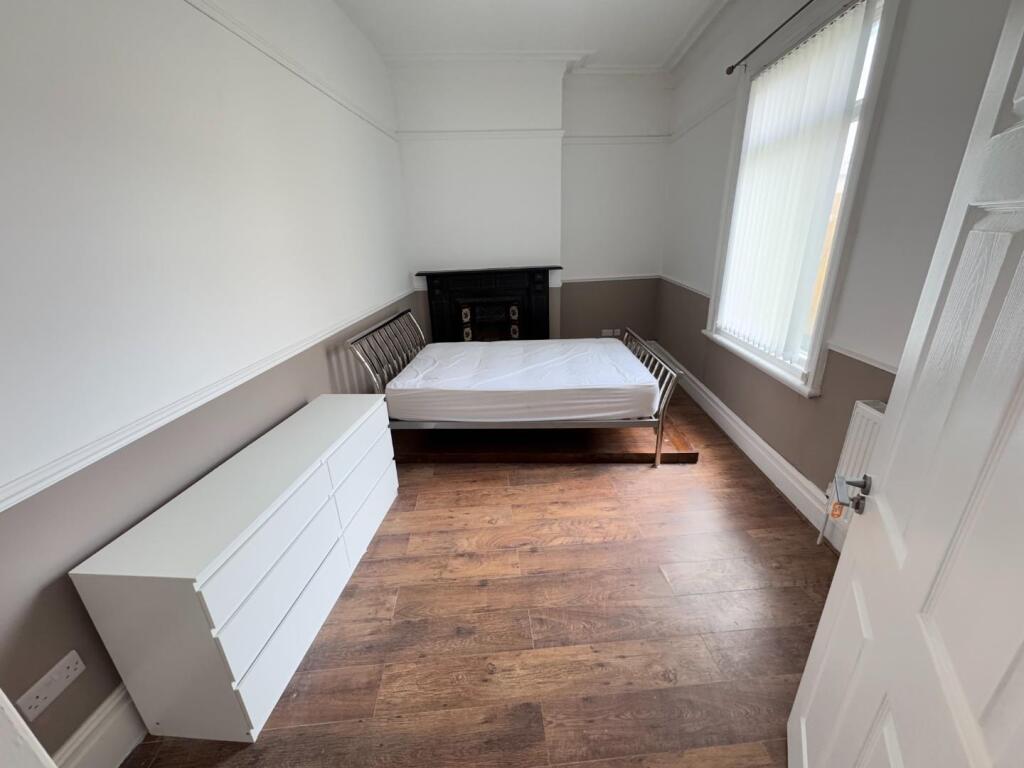 REAR RECEPTION / BEDROOM SIX