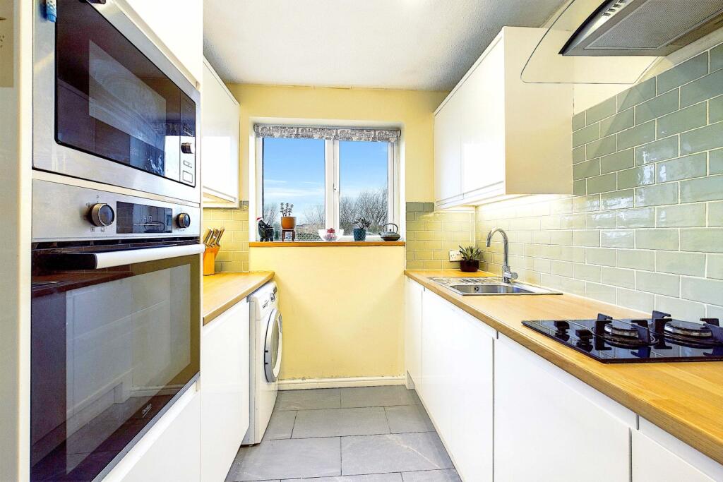 36 Rishworth - Kitchen