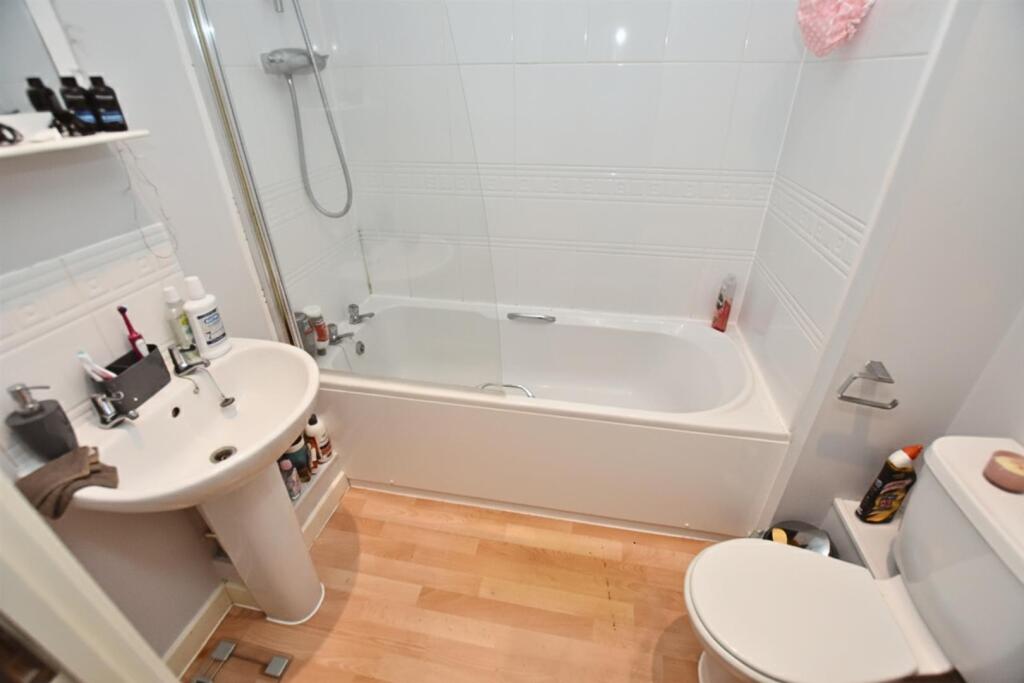 Bathroom.jpg