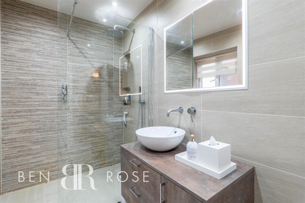 Master Ensuite