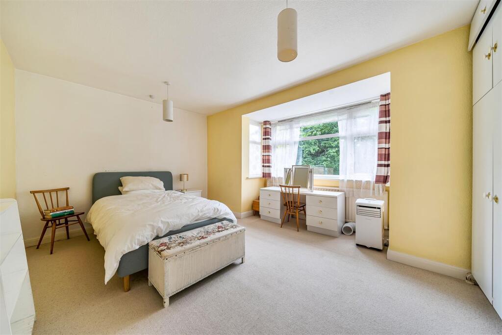 Frankland Close - Bed 1.jpg