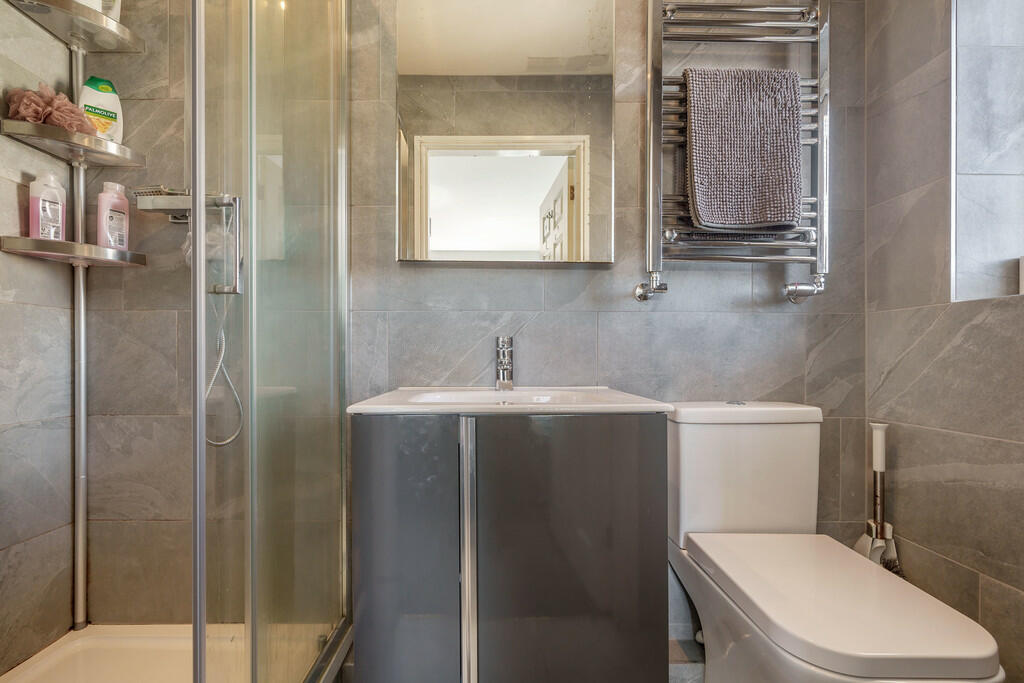 En-Suite Shower R...
