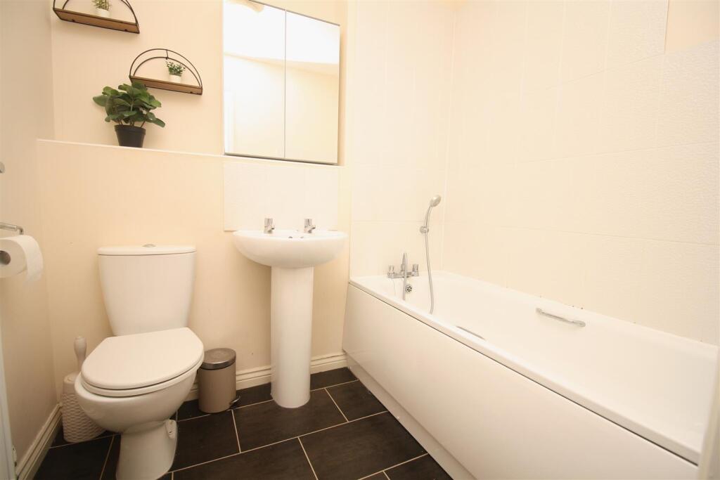 Sumatra Crescent, Newton Leys, Bletchley