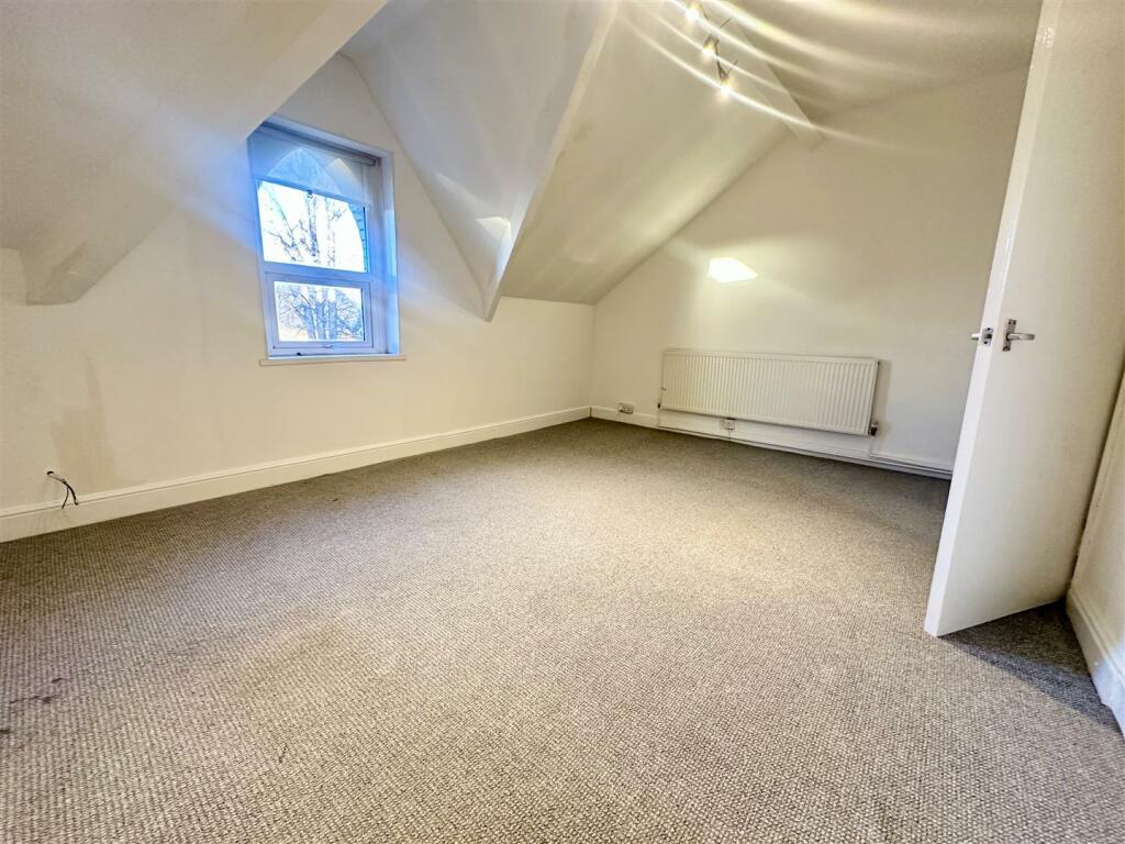 bedroom 22.jpeg