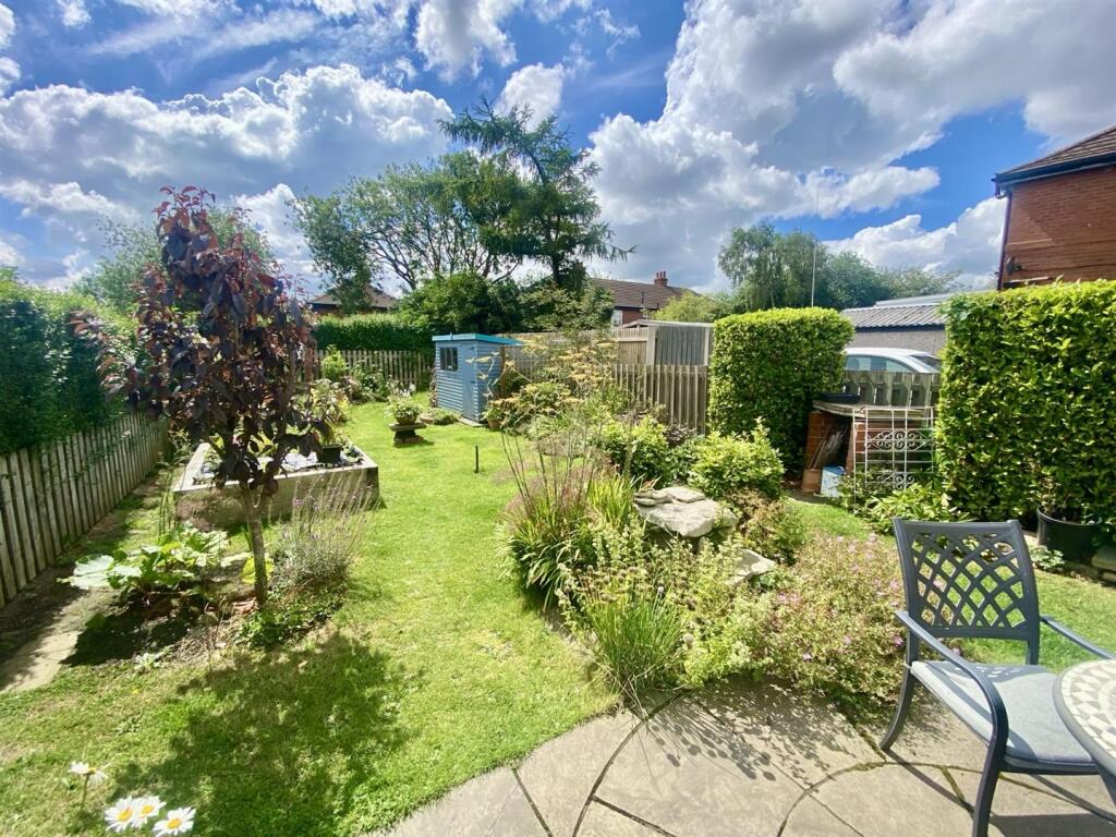 Bramleys Estate Agents - Scopsley Lane - Mirfield 