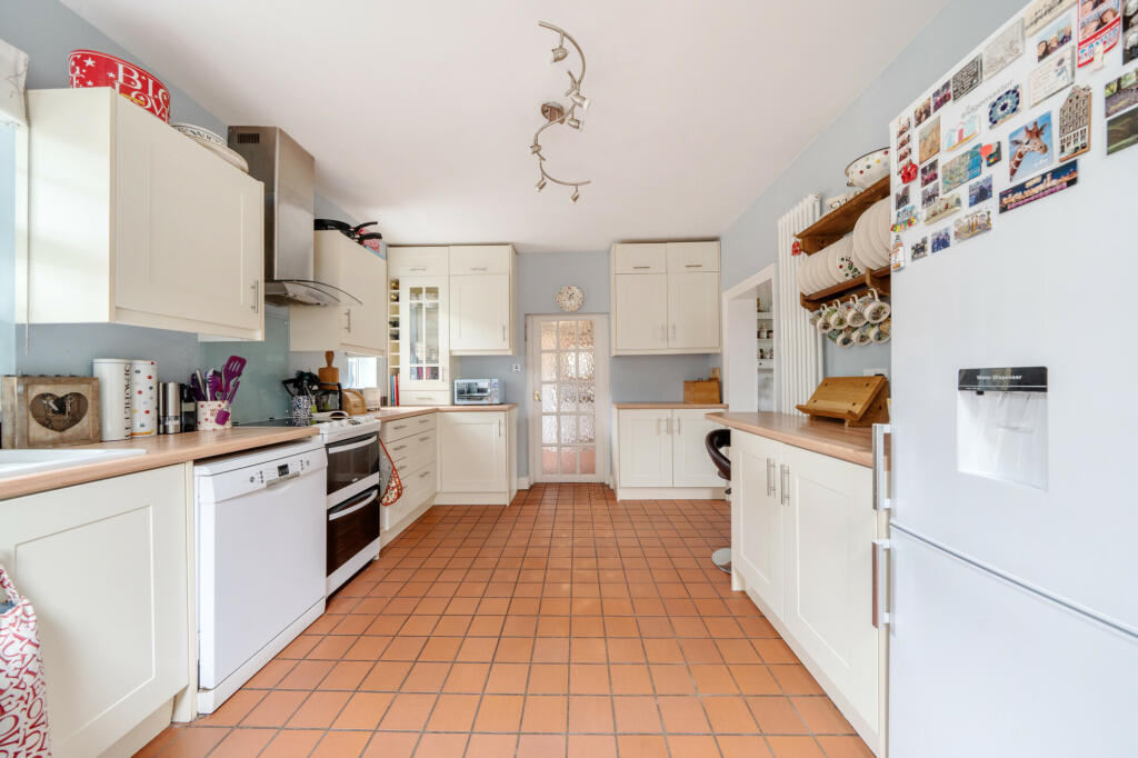 Fitted Kitchen