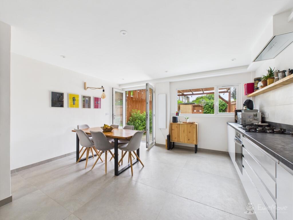 Kitchen- Mark Stephens EweMove Newmarket and Soham