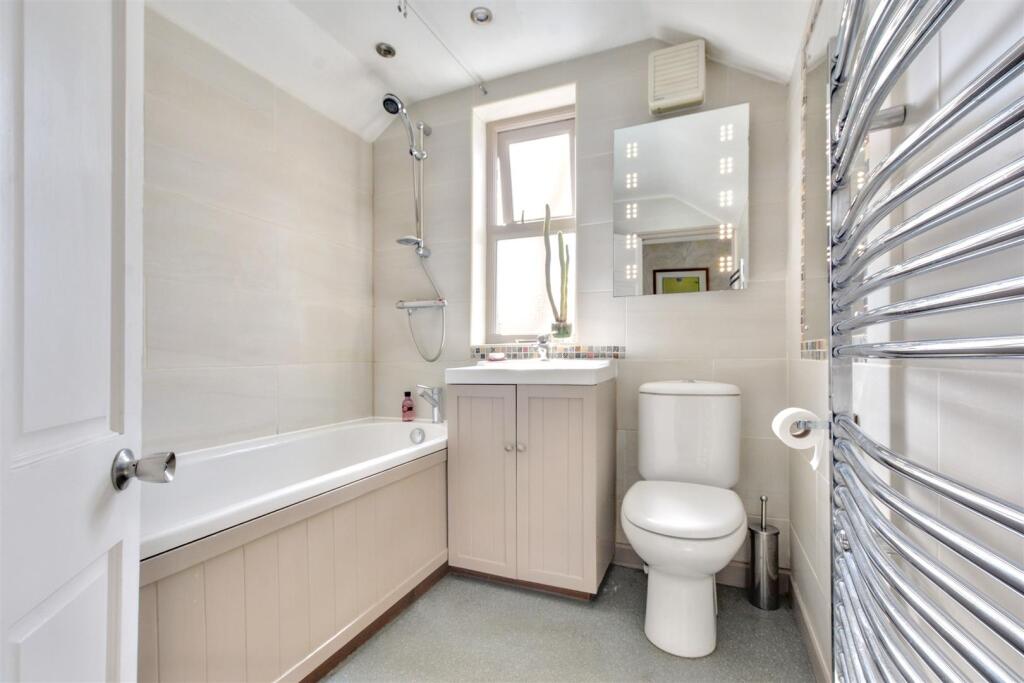 Bathroom.jpeg