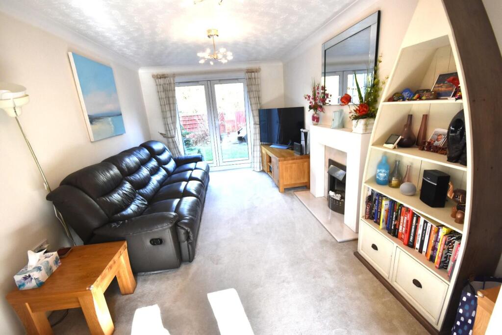 FAMILY LOUNGE