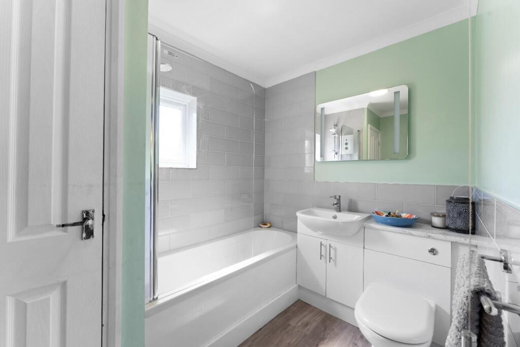 45 Hawthorn Crescent 15.jpg