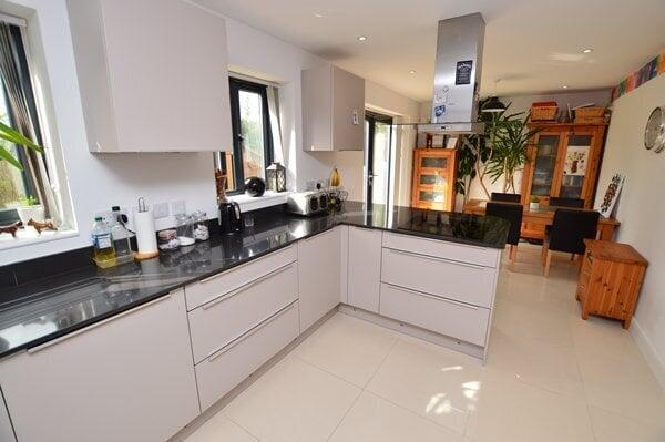 open plan kitchen/diner