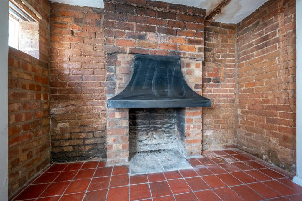 Feature Fireplace