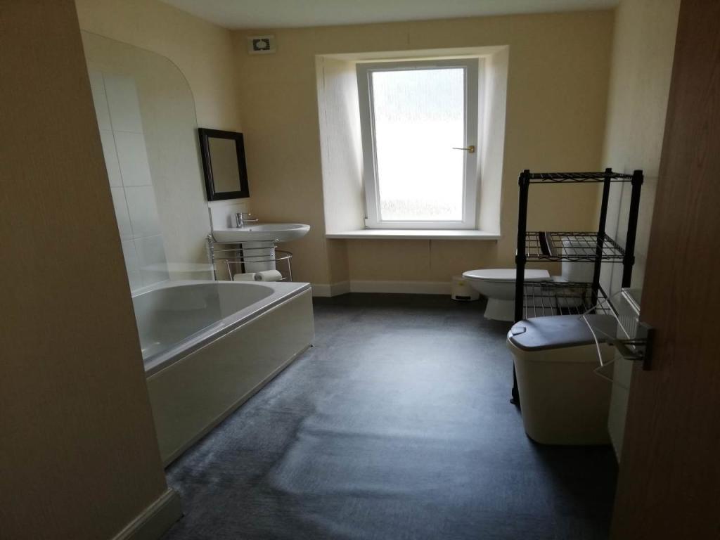 IMG_20190808_Bathroo