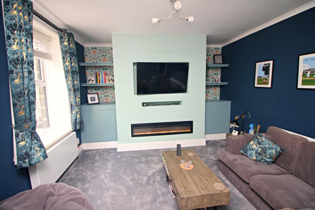 Media Detail to Chimney Breast