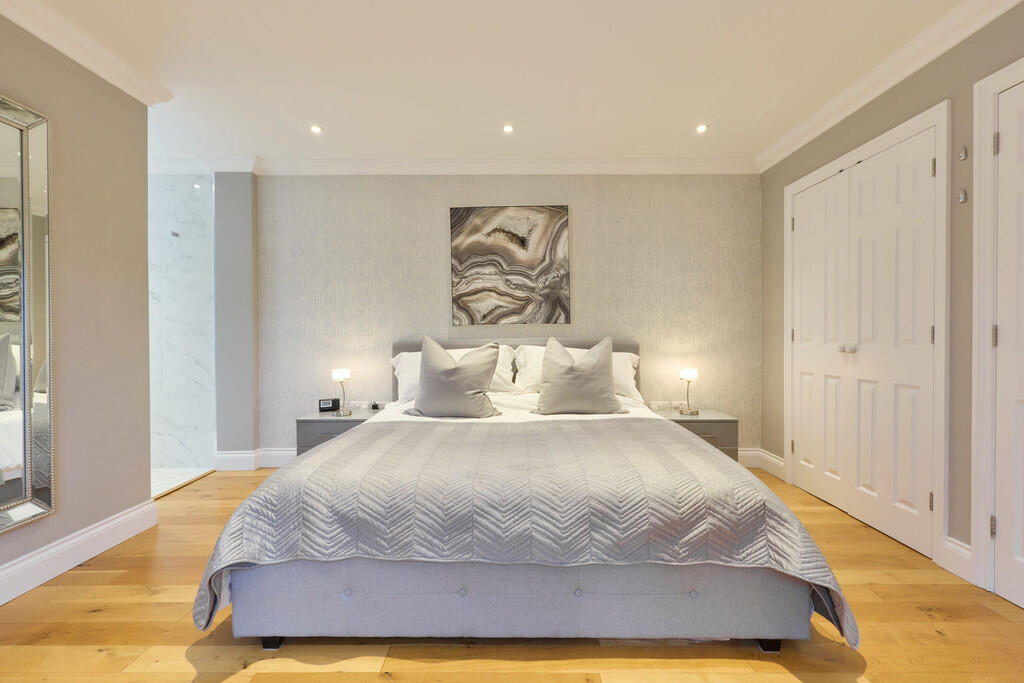 23 Worlington Roa...