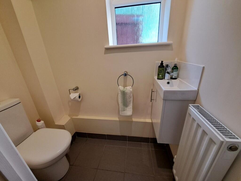 CLOAKROOM / WC