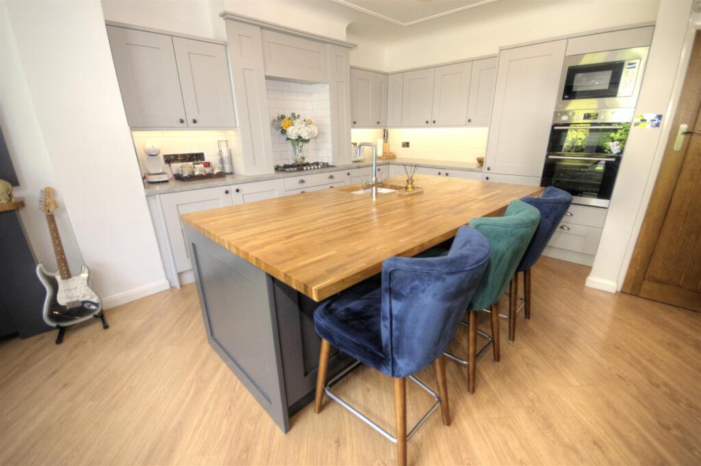 DSC_8678_Smooth 2.jpg