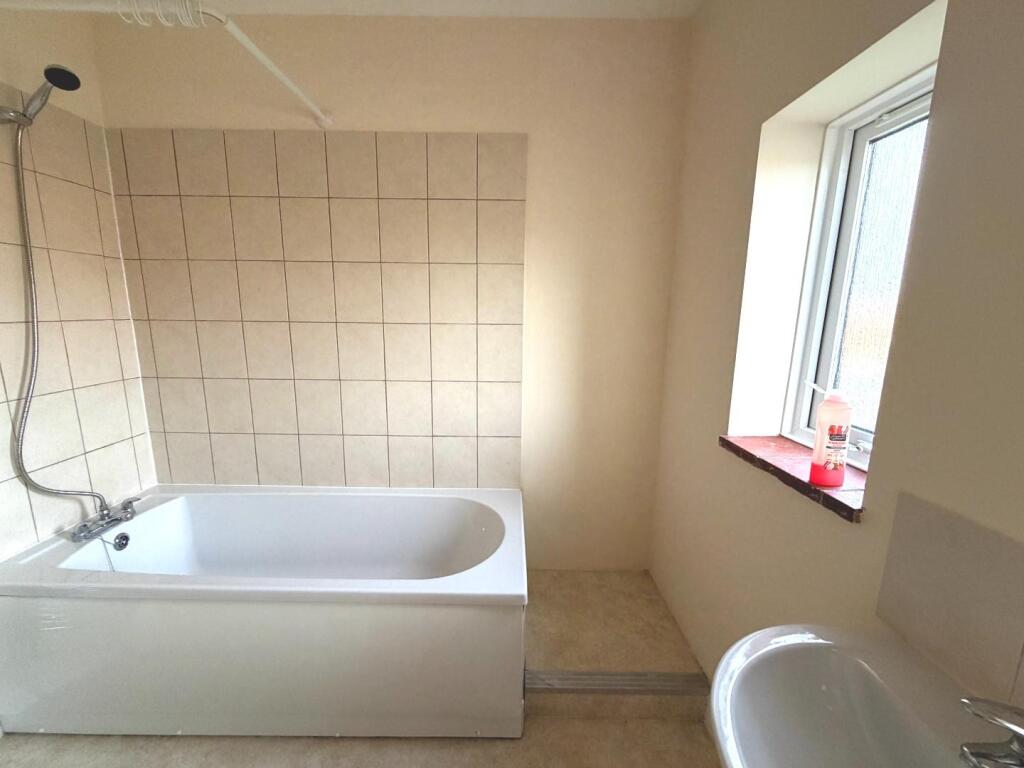 Bathroom.JPG