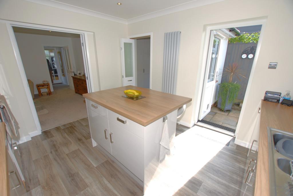 Kitchen/Breakfast rm