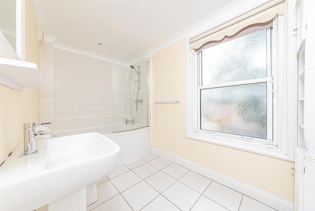 21 Sandhurst Road (20).jpg