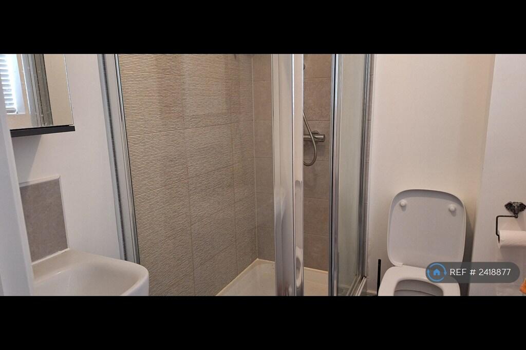 En Suite Bathroom 1
