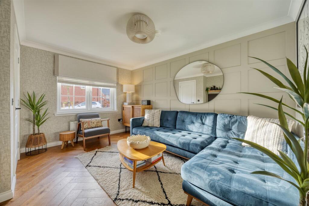 7_BISHOP_LOCH_COURT_GARTCOSH_008.JPEG