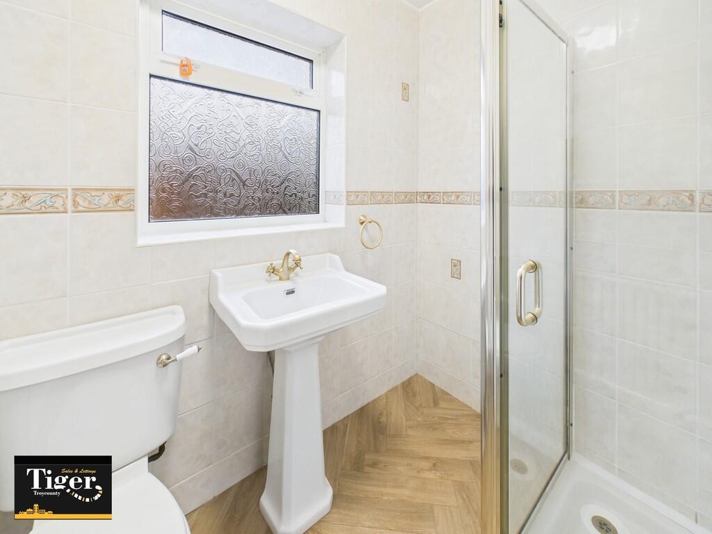 CAM02176G0-PR0774...