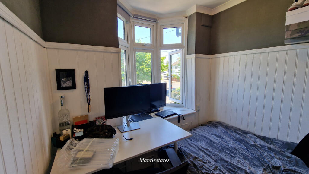 FRONT BEDROOM