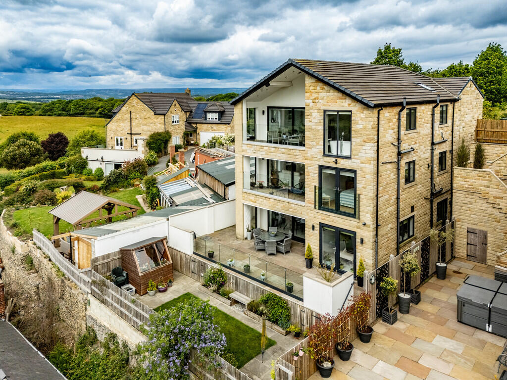 205FLDews-280525-...