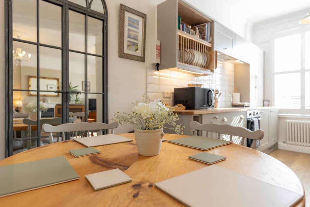 12a_Fieldstile_Rd__6297 resized.jpg