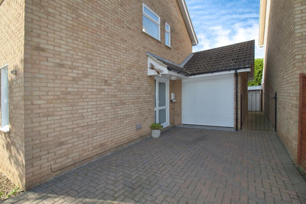 Garage &amp; Parking