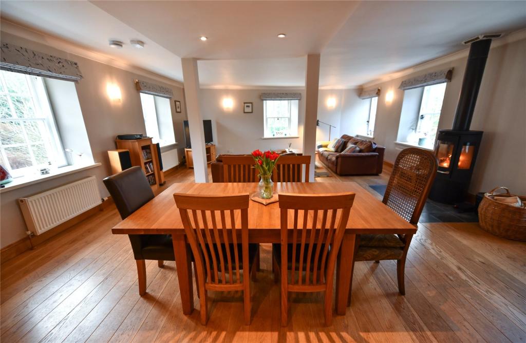 Sitting Room/Dining