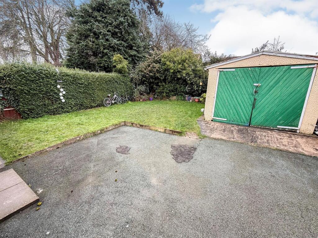 Single Garage