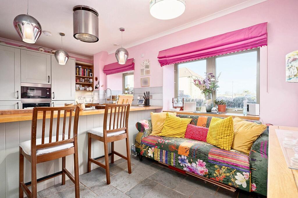 KItchen/Dining Area